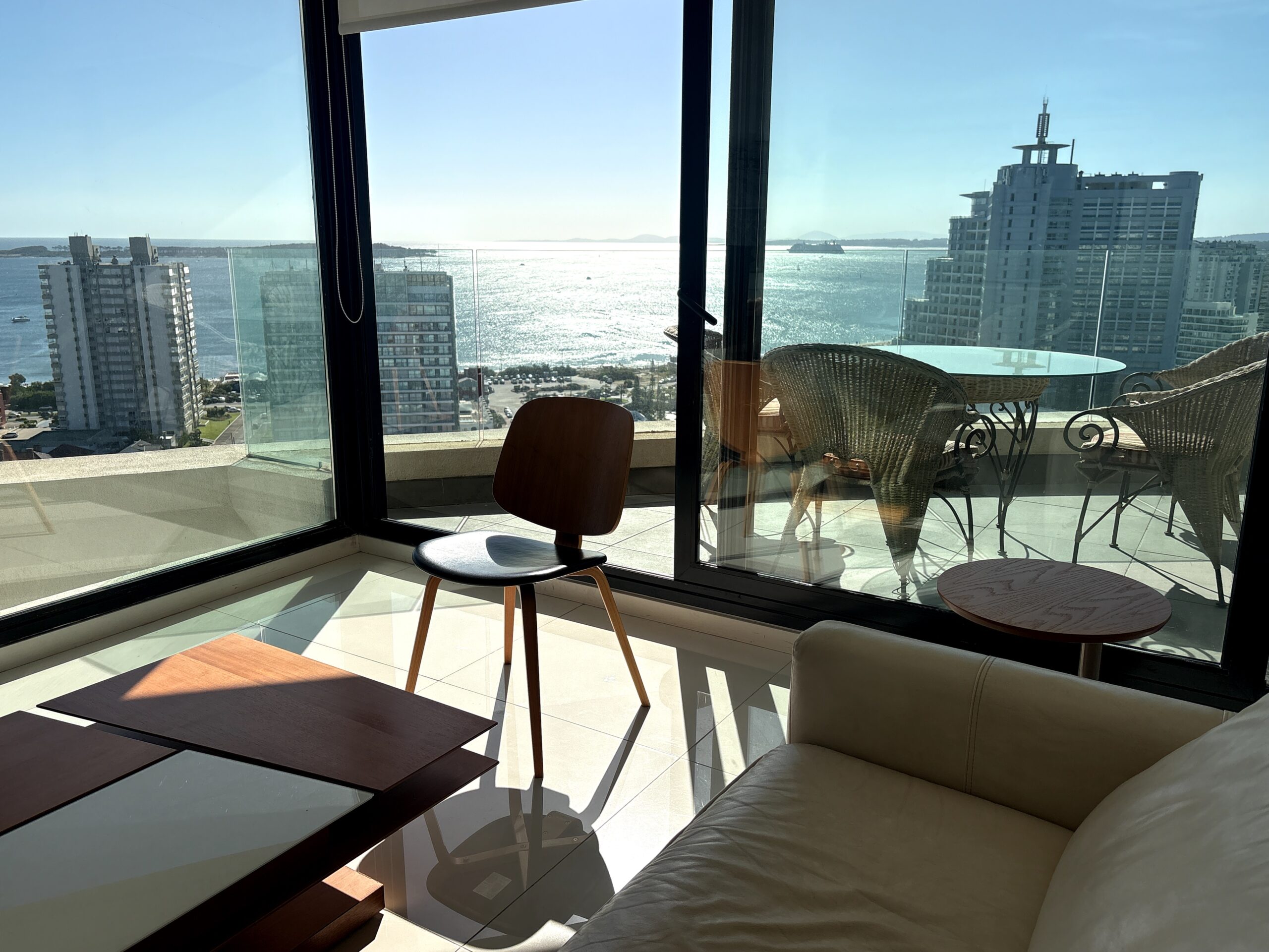 Aparatmento de Categoria en Punta del Este con Vista al Mar